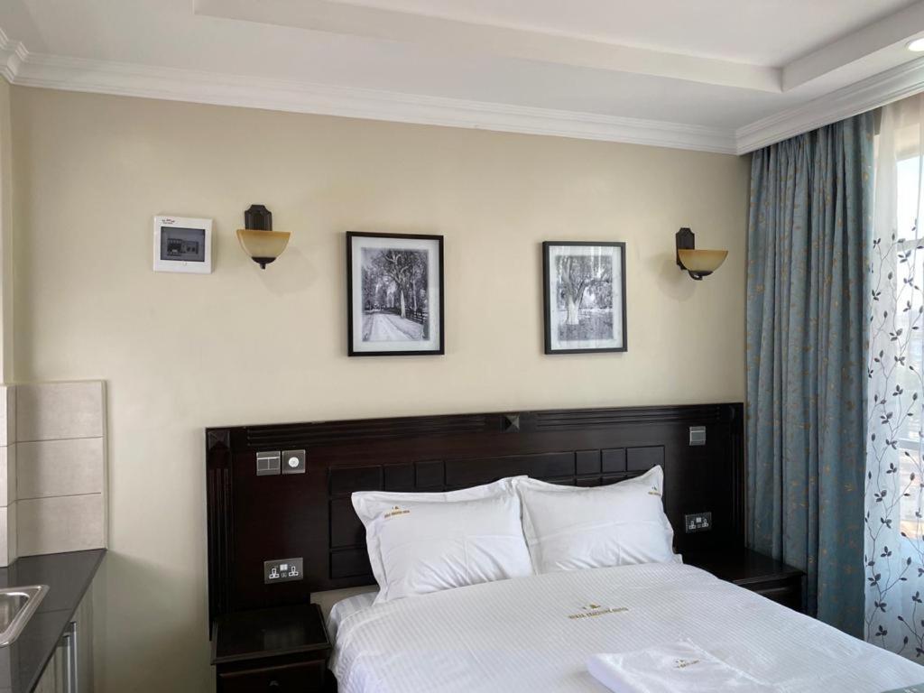 Hemak Suites ไนโรบี ภายนอก รูปภาพ