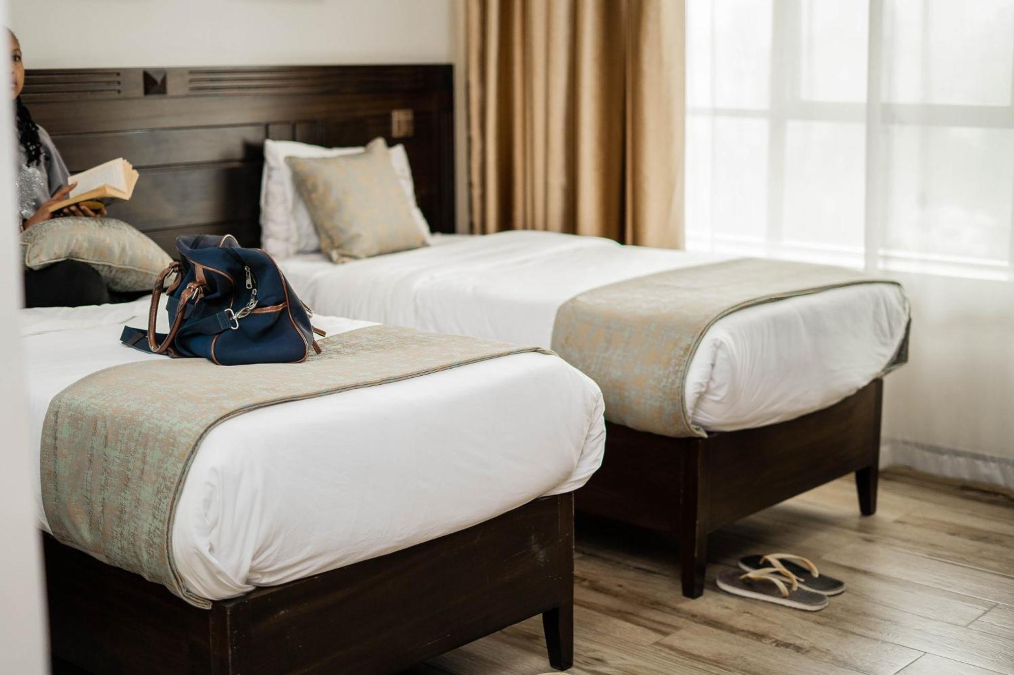 Hemak Suites ไนโรบี ภายนอก รูปภาพ