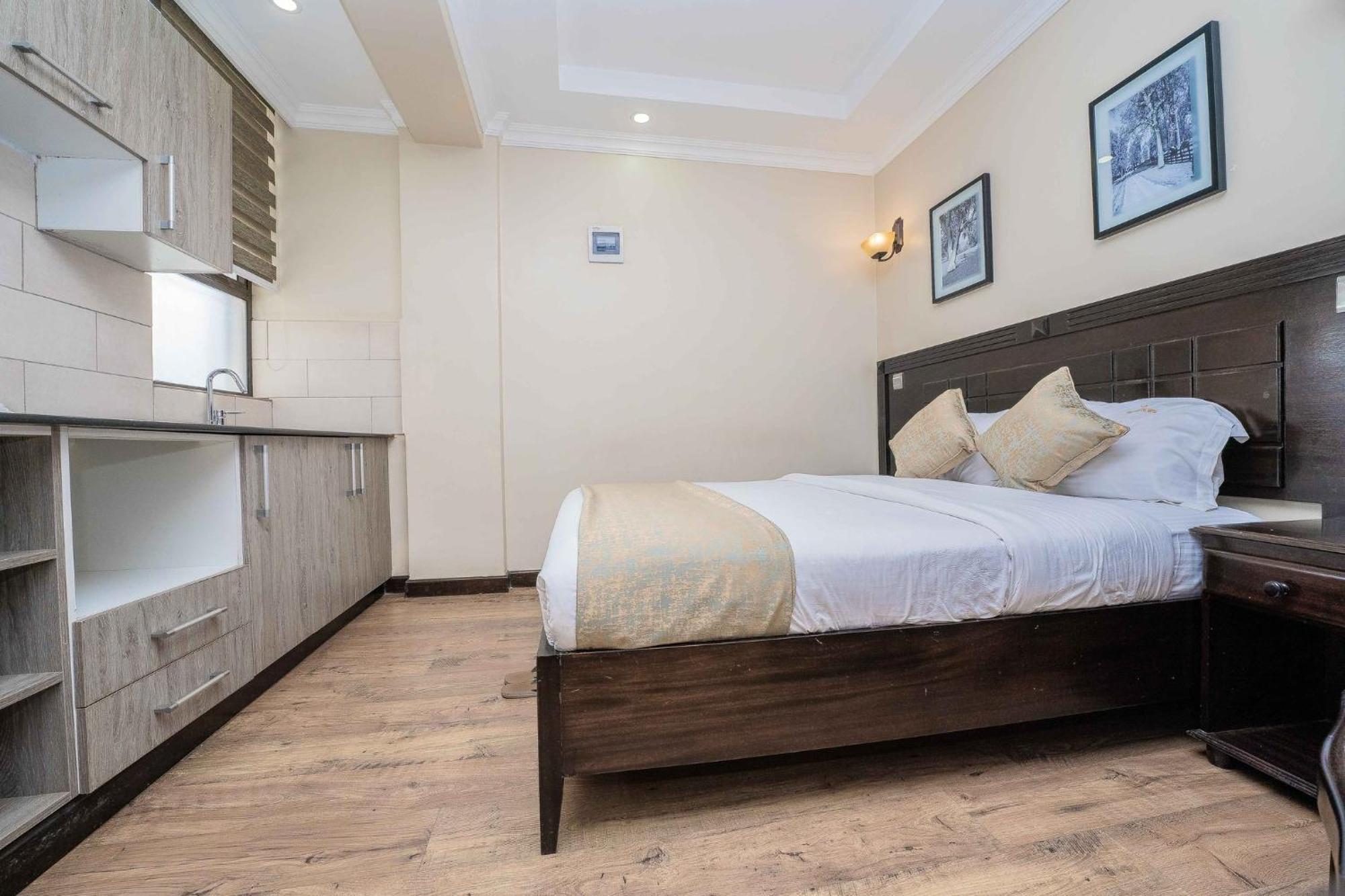 Hemak Suites ไนโรบี ภายนอก รูปภาพ