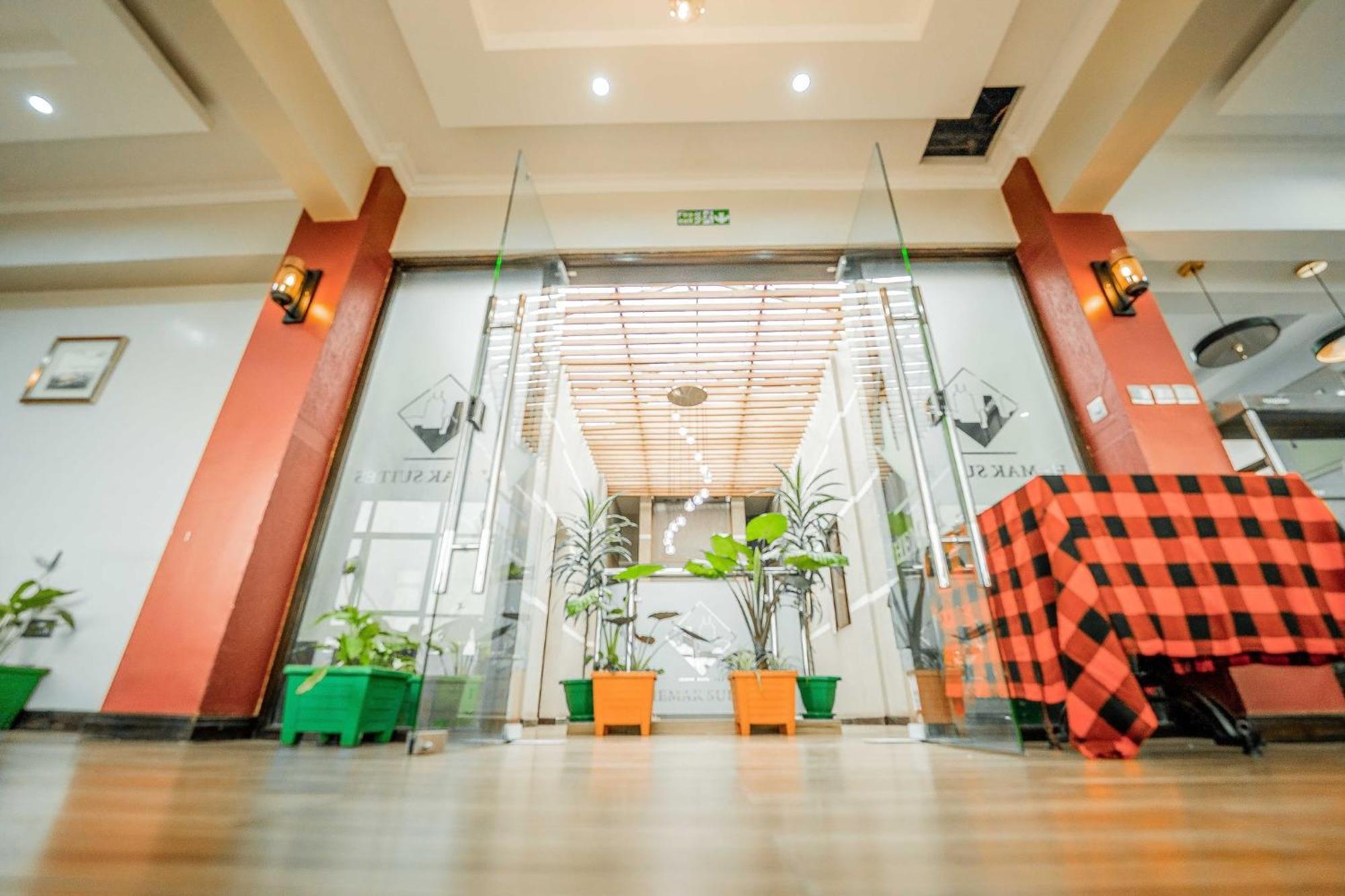 Hemak Suites ไนโรบี ภายนอก รูปภาพ