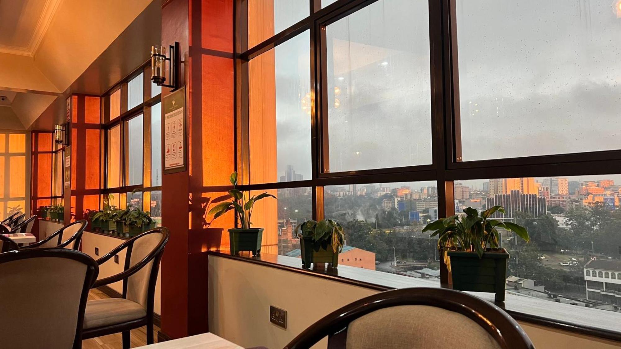 Hemak Suites ไนโรบี ภายนอก รูปภาพ